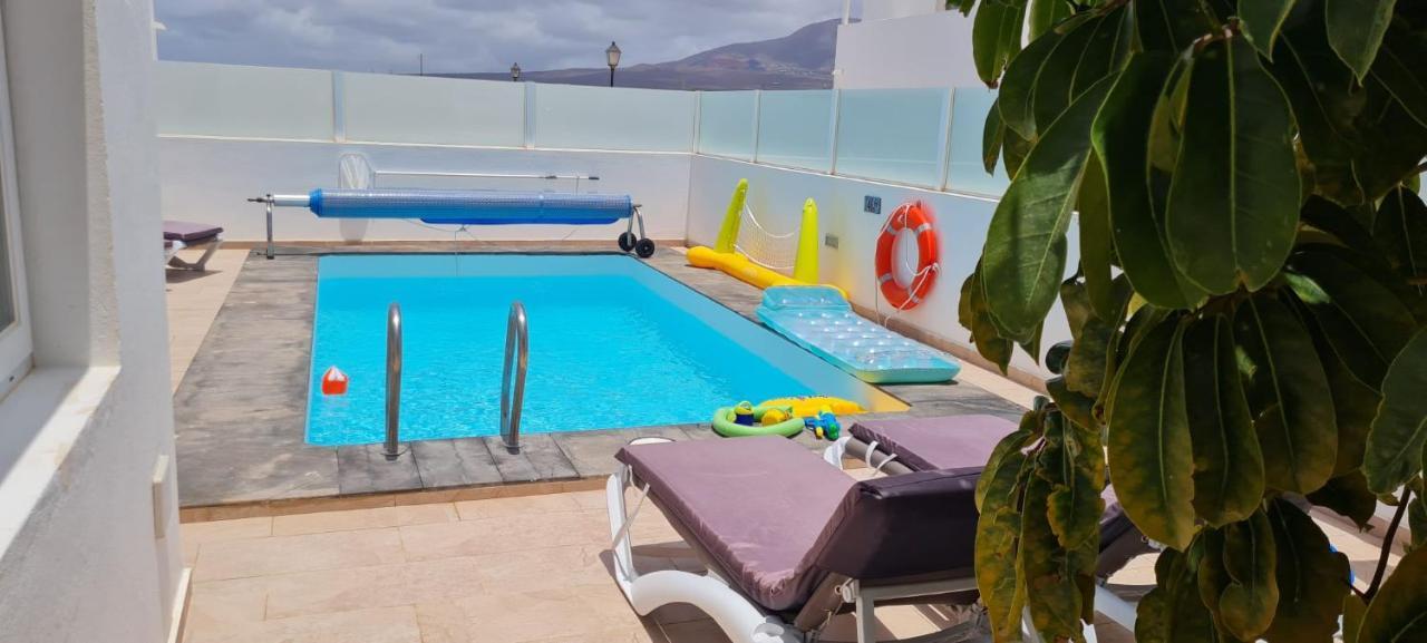 Villa Pousadoiro Playa Blanca  Exterior photo