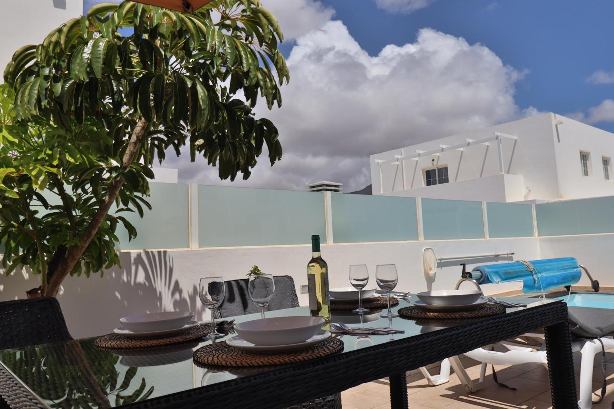 Villa Pousadoiro Playa Blanca  Exterior photo