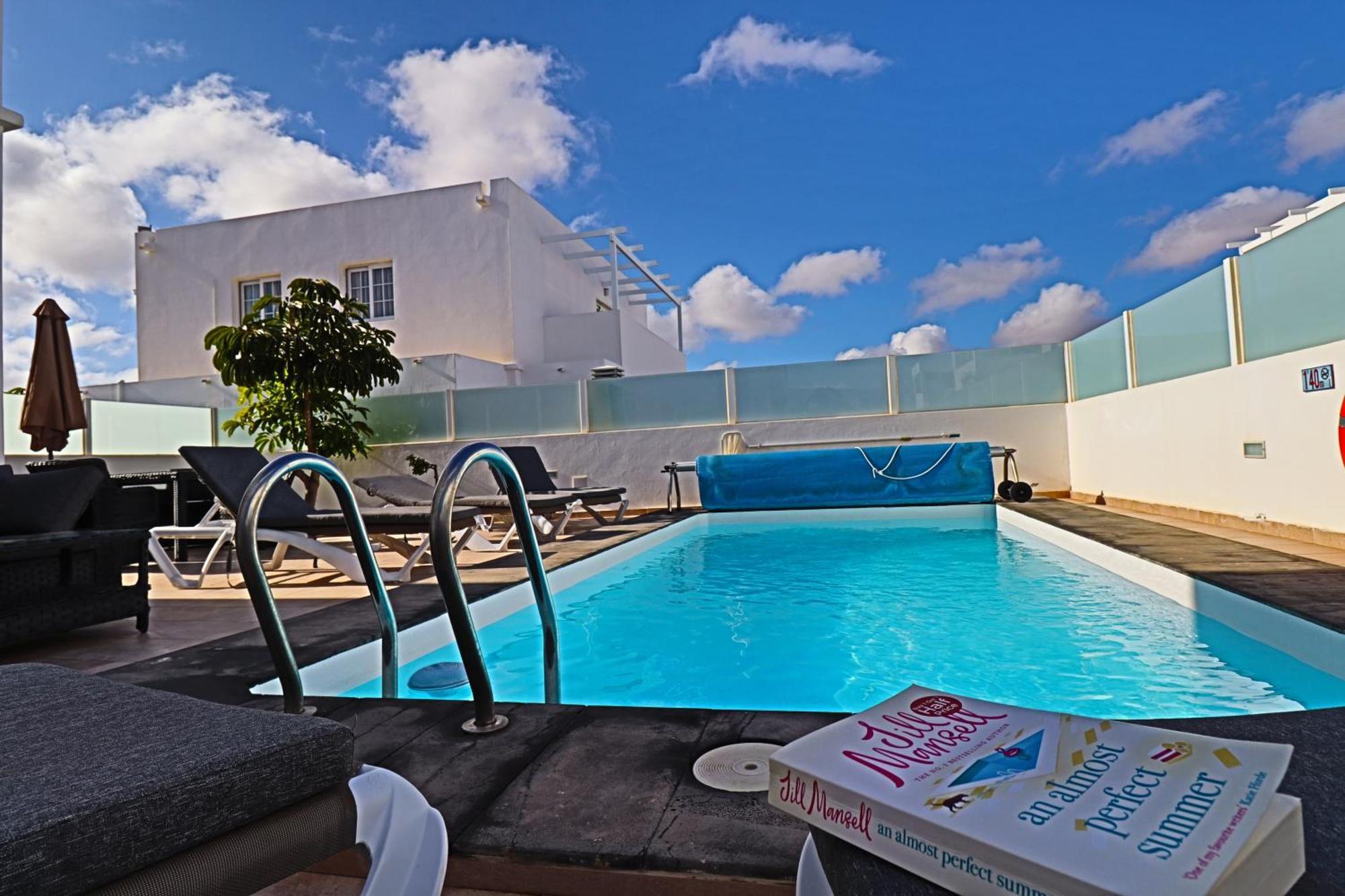 Villa Pousadoiro Playa Blanca  Exterior photo